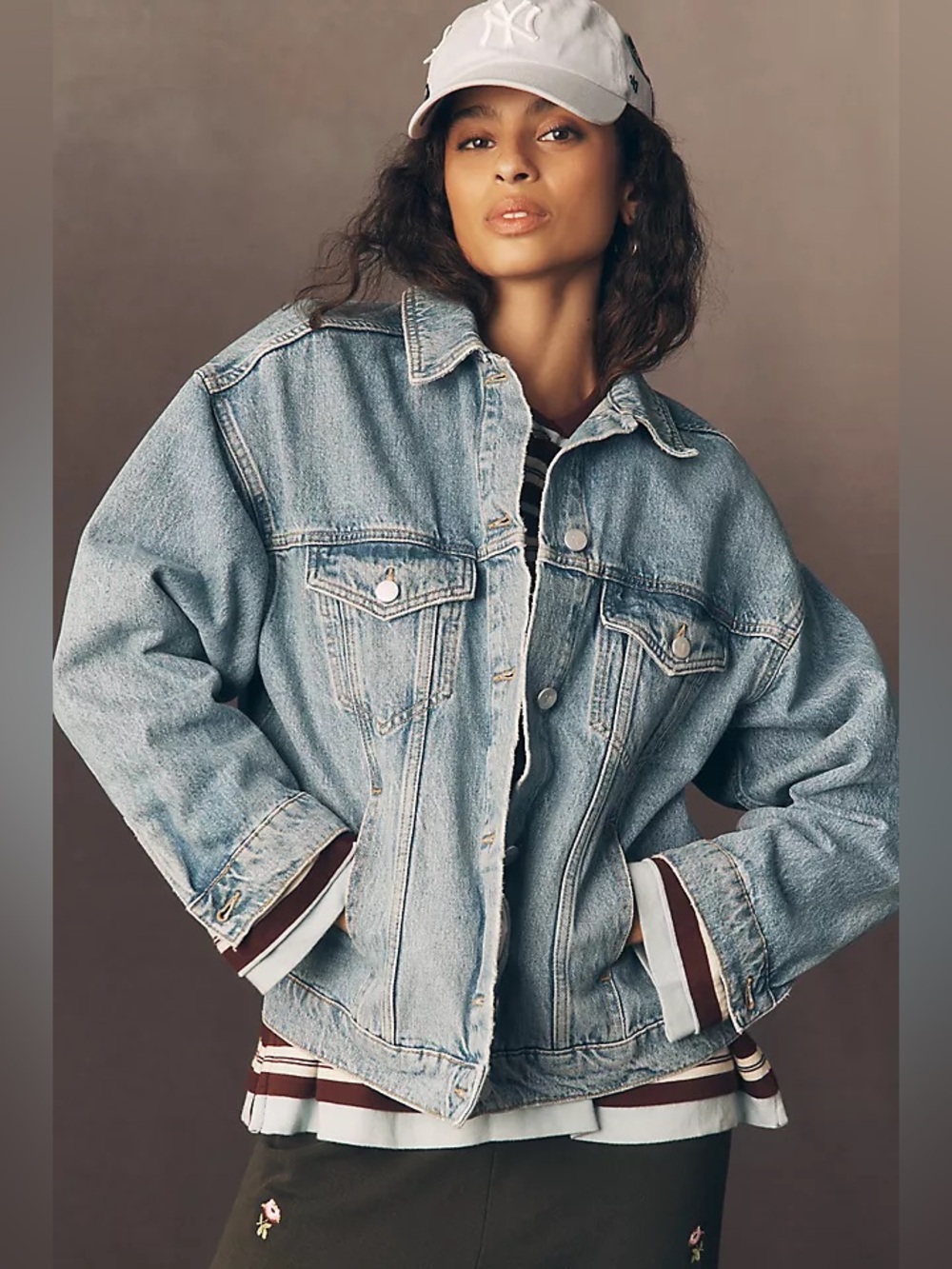 Pilcro Weston Denim Boyfriend
Jacket, Size Medium.